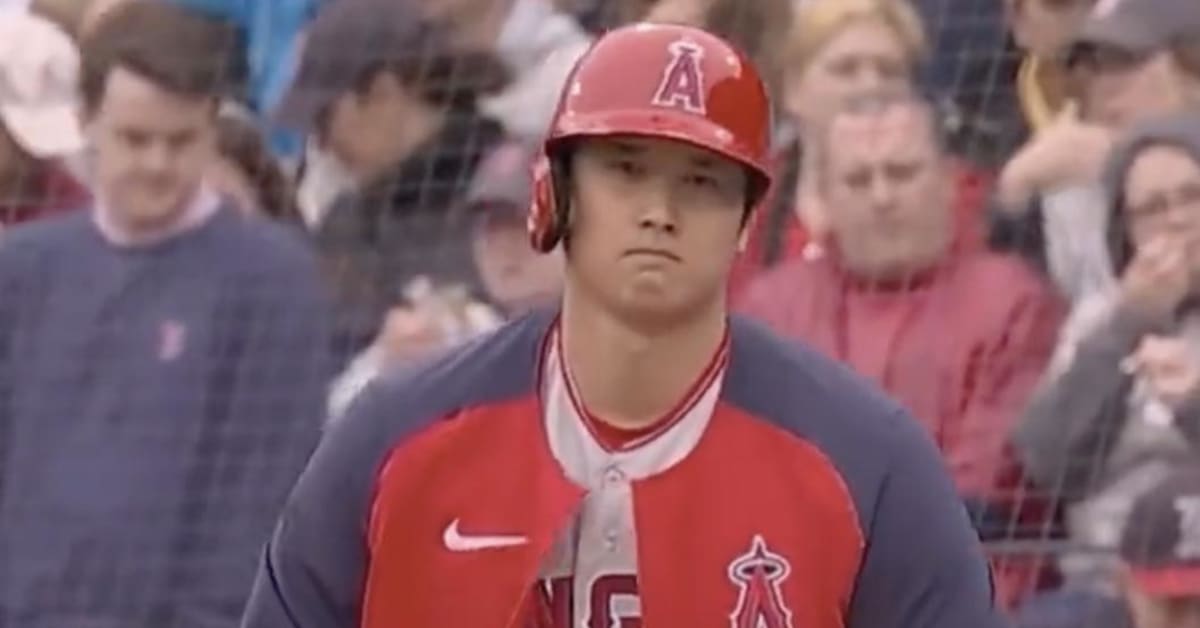 Shohei Ohtani Couldn’t Zipper His Jacket, and MLB Fans Had So Many