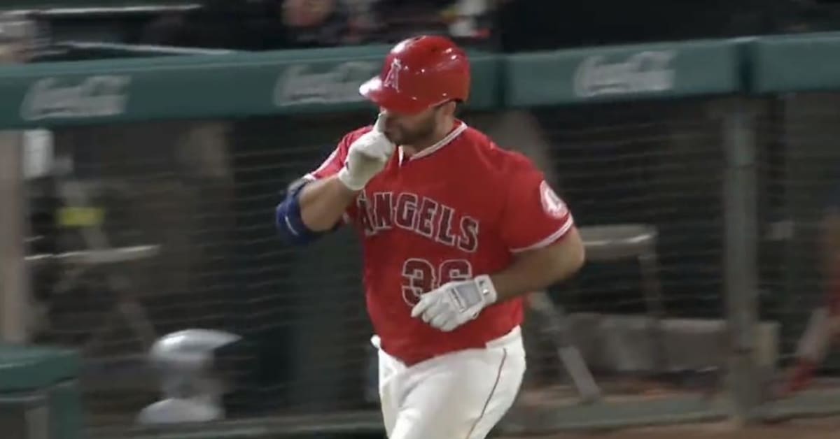 New York Yankees React to Controversial Home Run Celebration From Los