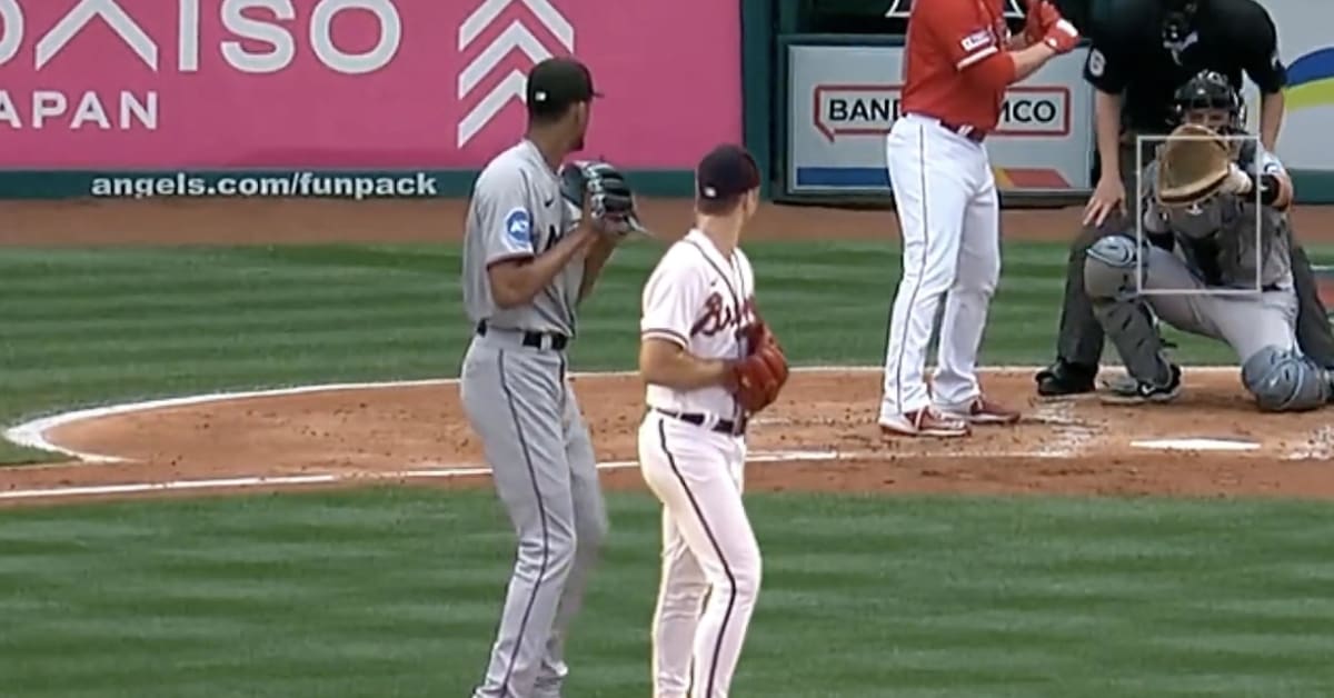 This Mashup Video of Two MLB Pitchers Throwing 100MPH Heat at Same