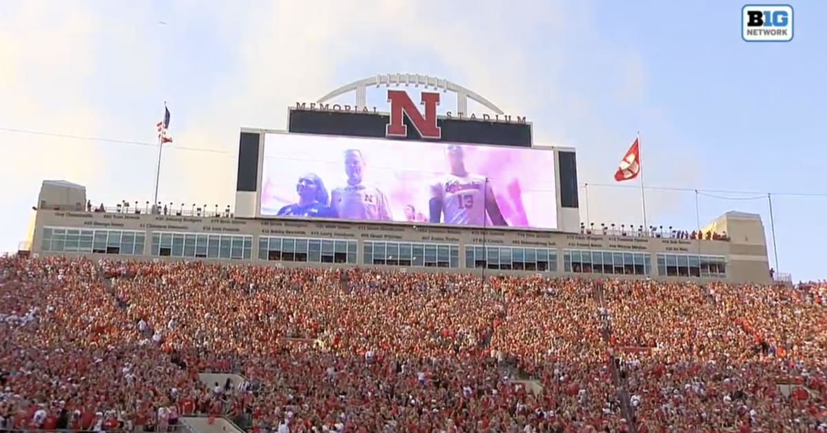 Nebraska Volleyball Team’s Walkout to Old Chicago Bulls Theme Song Was