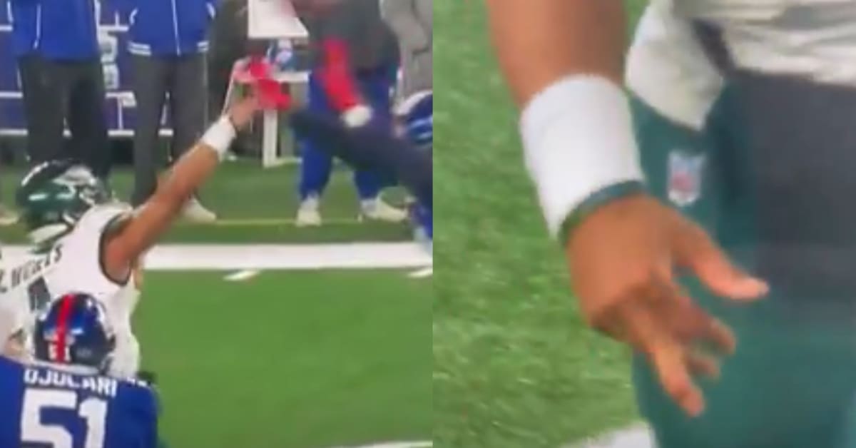 Philadelphia Eagles QB Jalen Hurts Returns After PainfulLooking Finger