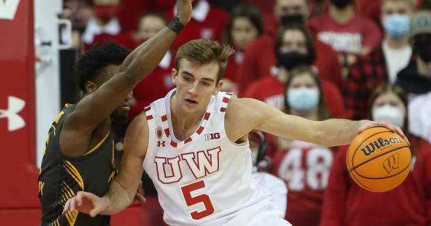 Gameday Guide: Wisconsin men’s basketball vs. Iowa preview