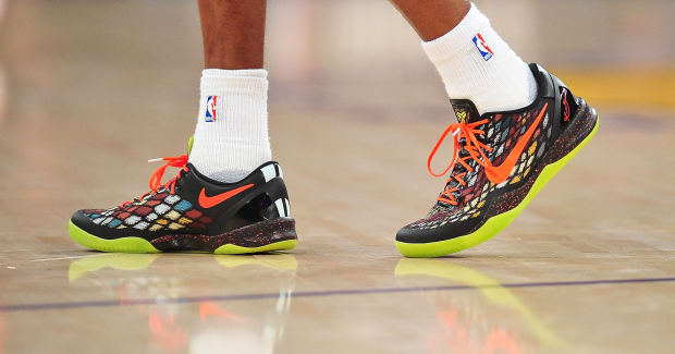 The Ten Best Christmas Basketball Shoes in NBA History - Sports ...