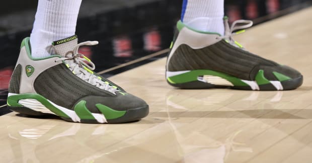 P.J. Tucker Wears Two ‘Oregon Ducks’ Player-Exclusive Shoes