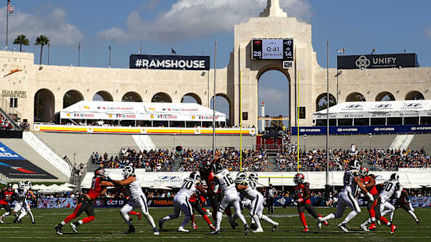rams-buccaneers-nfl-week-4-lead