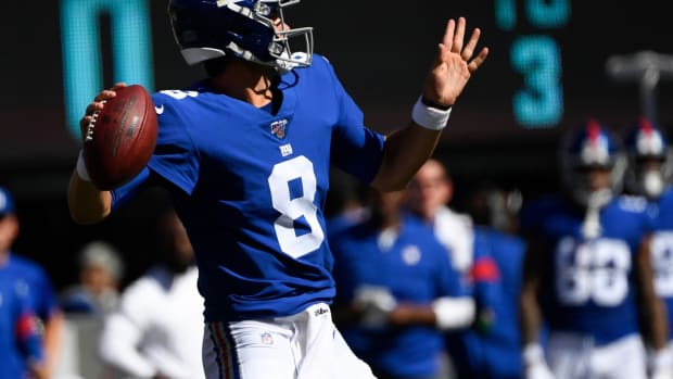 Sep 29, 2019; East Rutherford, NJ, USA; New York Giants quarterback Daniel Jones (8) throws the ball in the first half against the Washington Redskins at MetLife Stadium.