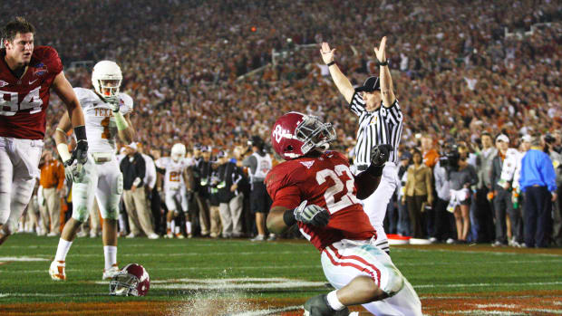Mark Ingram II scores a touchdown against Texas in the 2009 national championship