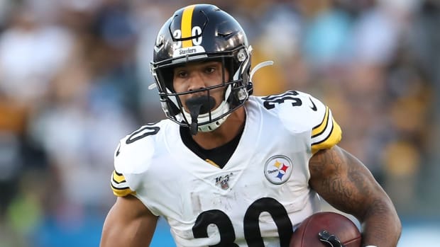 James Conner suffered AC joint injury in Steelers win vs Dolphins