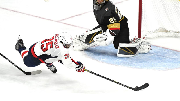 devante-smith-pelly-game-5stanley-cup-final-capitals.jpg