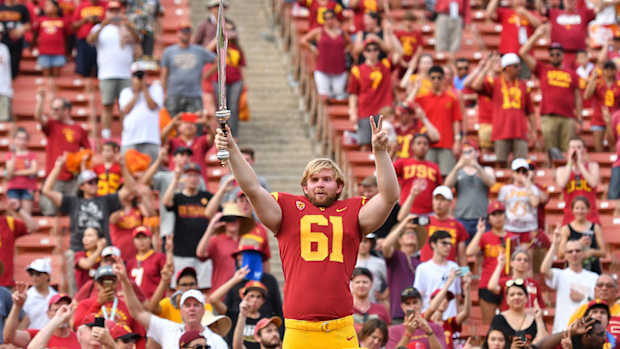 pete-carroll-crying-blind-usc-long-snapper-jake-olson.jpg
