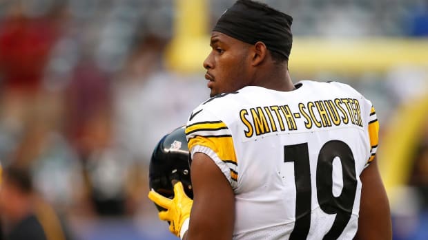 JuJu Smith-Schuster Finally Gets His License At 20 Years Old - IMAGE