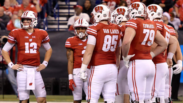 wisconsin-badgers-college-football-playoff.jpg