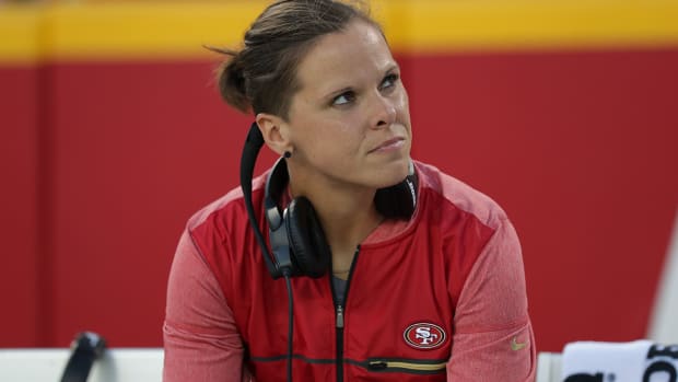 katie-sowers-first-openly-gay-nfl-coach.jpg