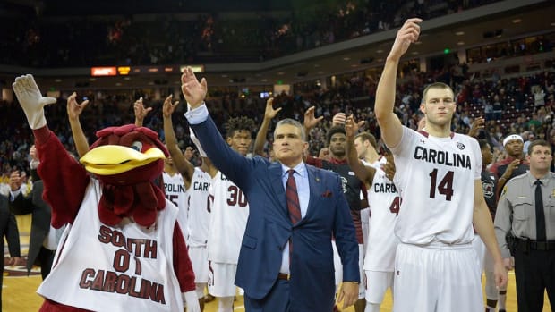 A football school no more, South Carolina basketball has Columbia gripped with acute hoops fever