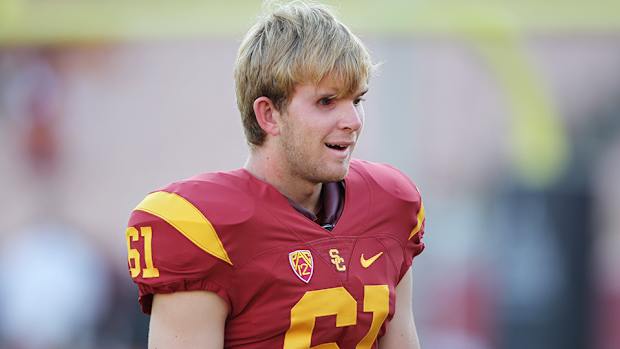 jake-olson-usc-spring-football-blind-long-snapper.jpg