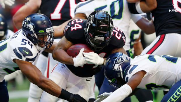 WATCH: Falcons running game proving why Devonta Freeman remains starter