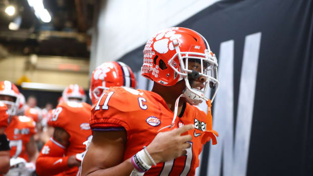 Jan 13, 2020; New Orleans, Louisiana, USA; Clemson Tigers linebacker Isaiah Simmons (11) in the College Football Playoff national championship game against the LSU Tigers at Mercedes-Benz Superdome.