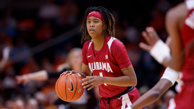 Alabama basketball player Ciera Johnson