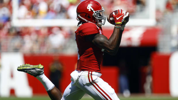 p 21, 2019; Tuscaloosa, AL, USA; Alabama Crimson Tide wide receiver Jerry Jeudy (4) catches a pass during the first half of an NCAA college football game against Southern Mississippi at Bryant-Denny Stadium.