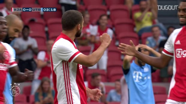 Labyad's incredible free-kicks in hat-trick vs Utrecht