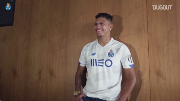 FC Porto unveil new signing Evanilson