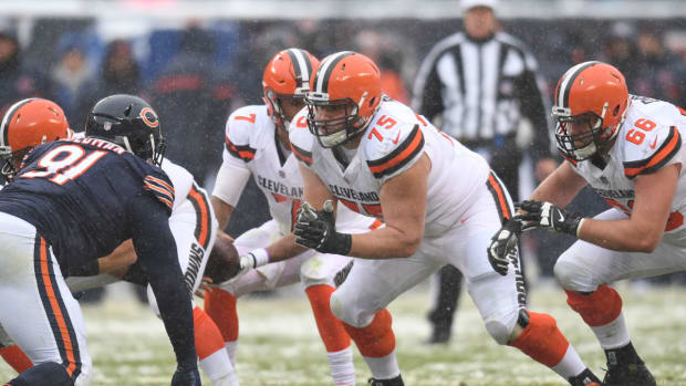 who-are-the-best-cleveland-browns-offensive-linemen