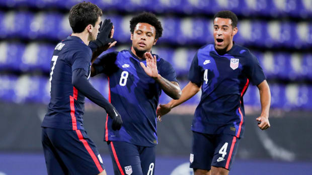 Reyna-USMNT-Panama-McKennie-Adams