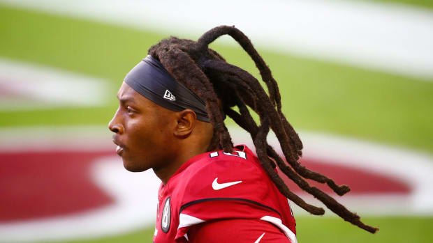 Cardinals' DeAndre Hopkins (10) takes the field to play the Bills at State Farm Stadium in Glendale, Ariz. on Nov. 15, 2020.