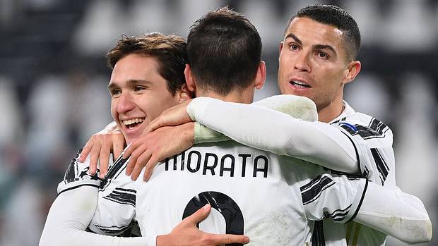 Cristiano-Ronaldo-750-Goals