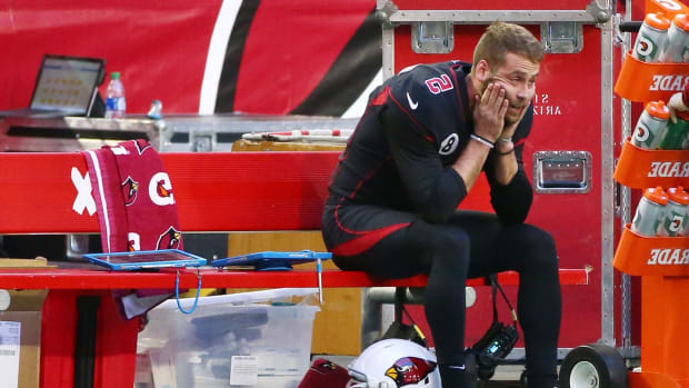 Arizona Cardinals kicker Zane Gonzalez (5) reacts after missing a field goal attempt against the L.A. Rams in the first half during a game at State Farm Stadium.