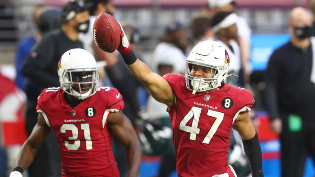 Arizona Cardinals linebacker Ezekiel Turner (47) celebrates after catching a pass on a fake punt play in the second half against the Philadelphia Eagles at State Farm Stadium.
