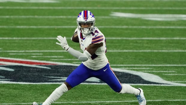 Buffalo Bills wide receiver Stefon Diggs led the NFL in receptions and receiving yards in 2020.