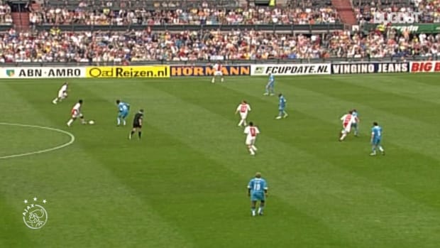 Huntelaar scores dramatic late winner vs PSV