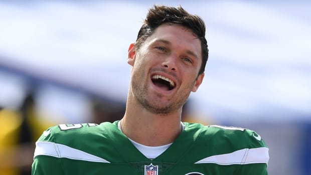 Sep 13, 2020; Orchard Park, New York, USA; New York Jets wide receiver Chris Hogan (15) reacts while walking off the field following the game against the Buffalo Bills at Bills Stadium.