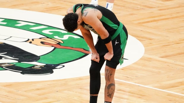 jayson-tatum-celtics-center-court