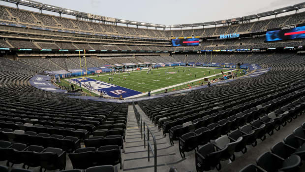 MetLife Stadium will be free of fans as the Giants take on the Steelers during Week 1 of Monday Night Football. Monday, September 14, 2020 Giants V Steelers Week 1.
