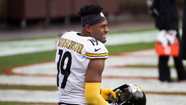 JuJu Smith-Schuster before the game against Cleveland