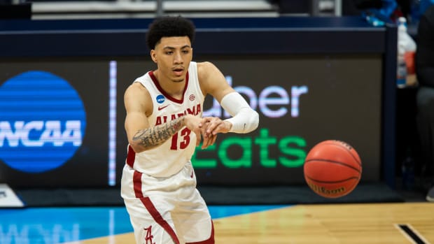 Jahvon Quinerly against UCLA in the 2021 Sweet 16