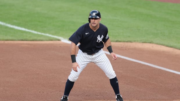 Yankees OF Mike Tauchman running bases