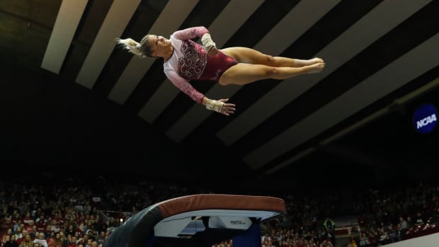 Alabama gymnast Maddie Desch