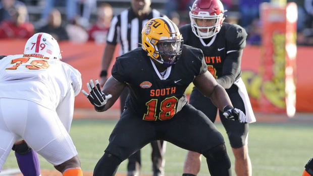 Jan 25, 2020; Mobile, AL, USA; South offensive lineman Lloyd Cushenberry III of LSU (18) in the second half of the 2020 Senior Bowl college football game at Ladd-Peebles Stadium.