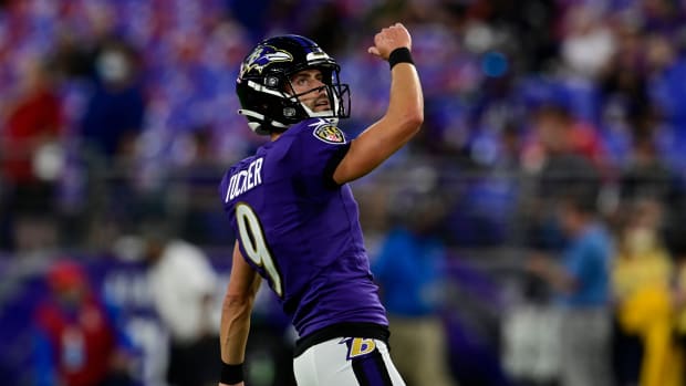 Justin Tucker in action for the Ravens.