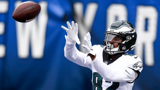 Philadelphia Eagles wide receiver John Hightower (82) warms up before a game against the New York Giants at MetLife Stadium on Sunday, Nov. 15, 2020. Nyg Vs Phi