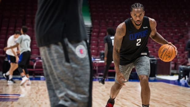 clippers-kawhi-leonard-participates-in-practice-in-vancouver