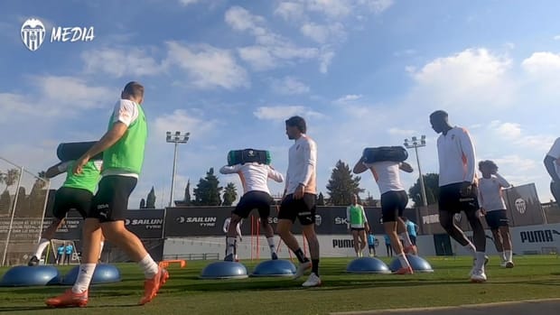 Valencia begin preparations ahead of game vs Sevilla