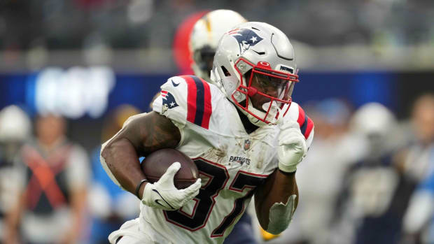 Oct 31, 2021; Inglewood, California, USA; New England Patriots running back Damien Harris (37) carries the ball against the Los Angeles Chargers in the second half at SoFi Stadium. The Patriots defeated the Chargers 27-24. Mandatory Credit: Kirby Lee-USA TODAY Sports