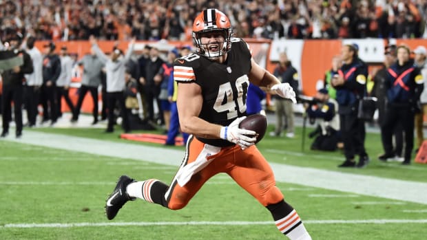 Oct 21, 2021; Cleveland, Ohio, USA; Cleveland Browns running back Johnny Stanton (40) scores a touchdown on a pass from Cleveland Browns quarterback Case Keenum (not pictured) during the second half against the Denver Broncos at FirstEnergy Stadium. Mandatory Credit: Ken Blaze-USA TODAY Sports