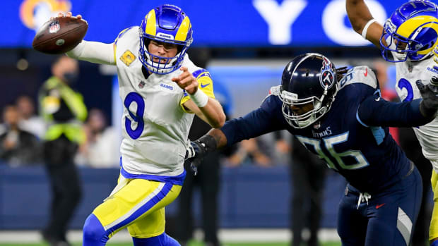 Los Angeles Rams quarterback Matthew Stafford (9) is pressured by Tennessee Titans defensive end Denico Autry (96) during the third quarter at SoFI Stadium Sunday, Nov. 7, 2021 in Inglewood, Calif.

Titans Rams 089
