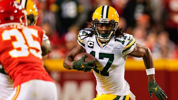 Nov 7, 2021; Kansas City, Missouri, USA; Green Bay Packers wide receiver Davante Adams (17) runs against the Kansas City Chiefs during the second half at GEHA Field at Arrowhead Stadium. Mandatory Credit: Jay Biggerstaff-USA TODAY Sports