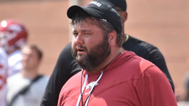 Razorbacks offensive line coach Cody Kennedy during fall camp in 2021